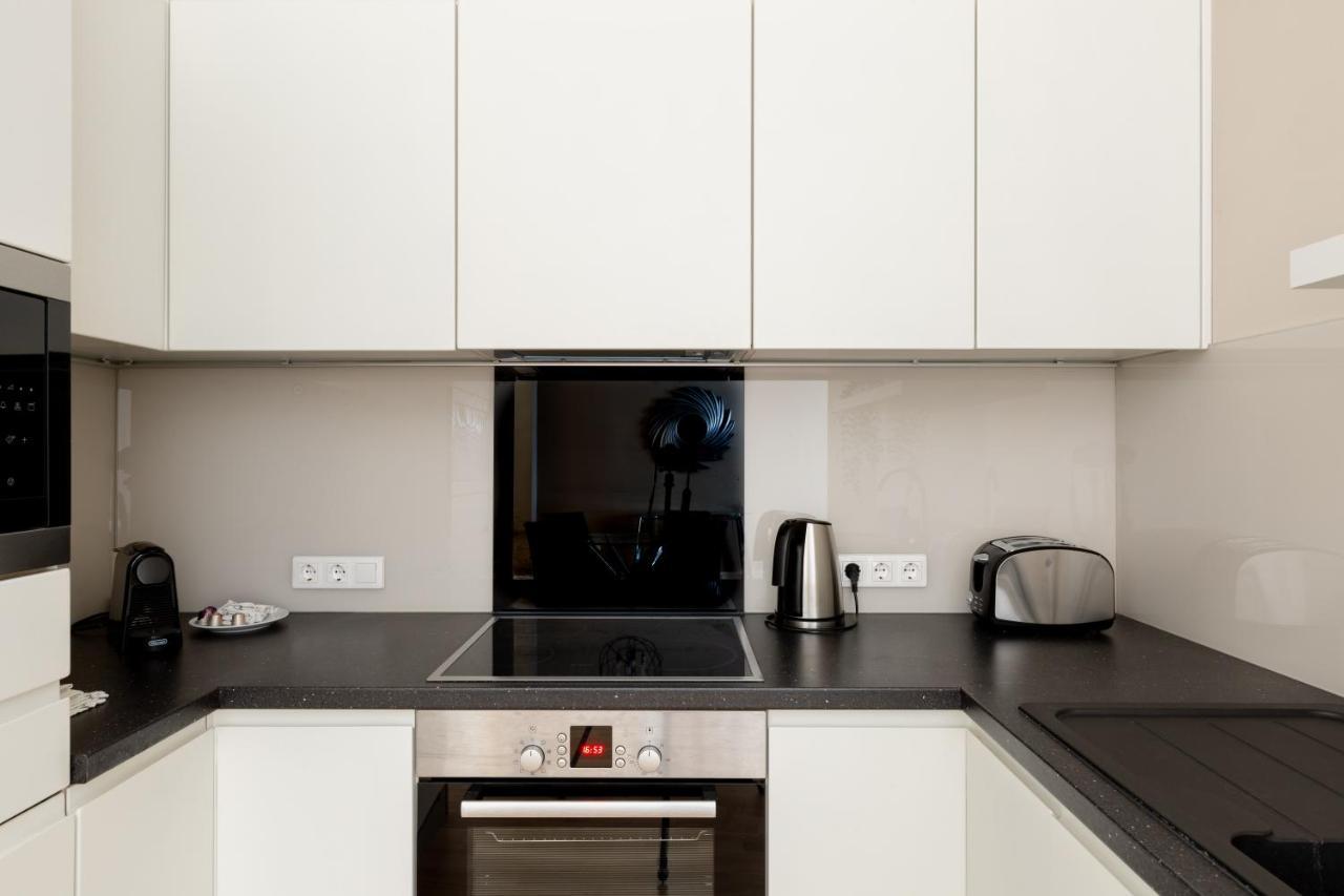 Lovely 2-Bedroom Apartment At The Vaci Street 부다페스트 외부 사진